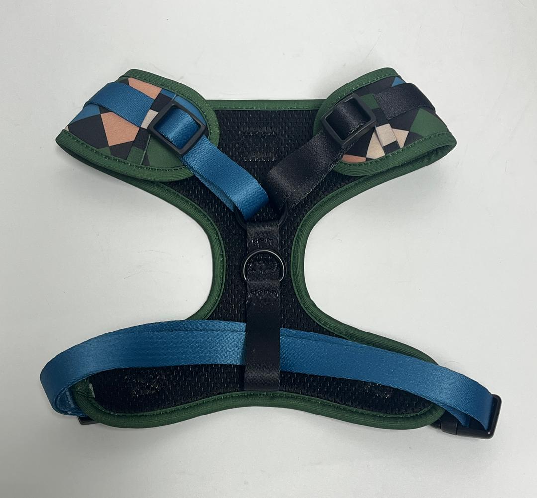Soft Harness- We Love #Blokecore